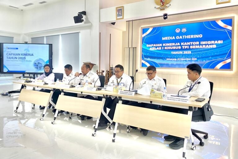 Imigrasi Semarang Tunjukkan Kinerja Optimal Sepanjang 2025, Pelayanan Lampaui Target PNBP