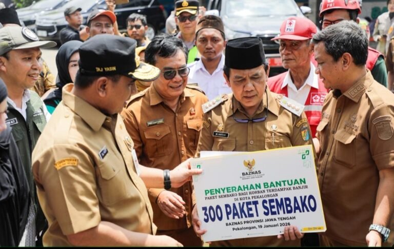 Sat Set! Pemprov Jateng Salurkan Bantuan Banjir Kota Pekalongan