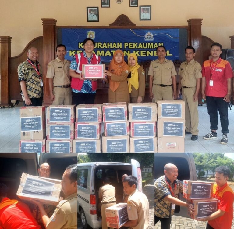 Respon Cepat, Alfamart Salurkan Bantuan Warga Korban Banjir Kendal
