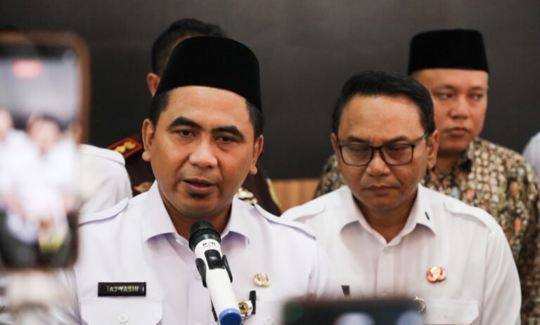 Banjir Pati Surut, Wagub Taj Yasin: Dari 12 Kecamatan Terdampak Kini Tinggal Enam