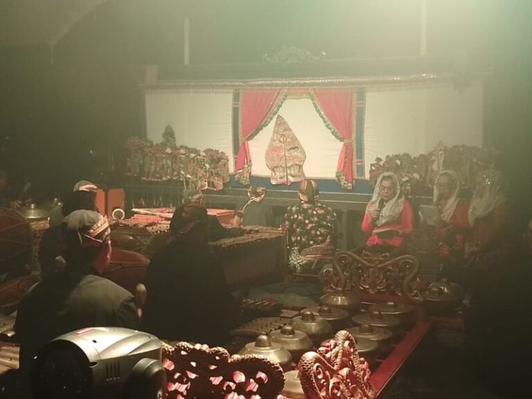 Menjaga Nafas Terakhir Wayang Klithik Wonosoco