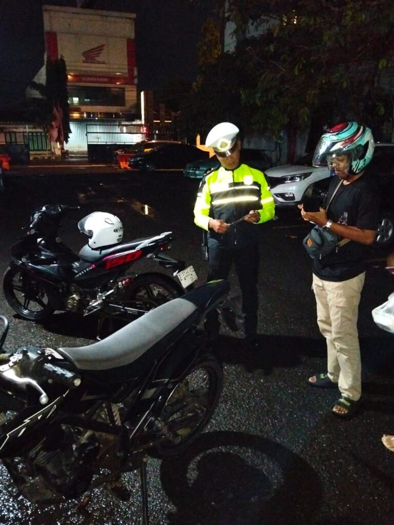 Polres Karanganyar Tertibkan Knalpot Brong dan Balap Liar di Jalan Lawu