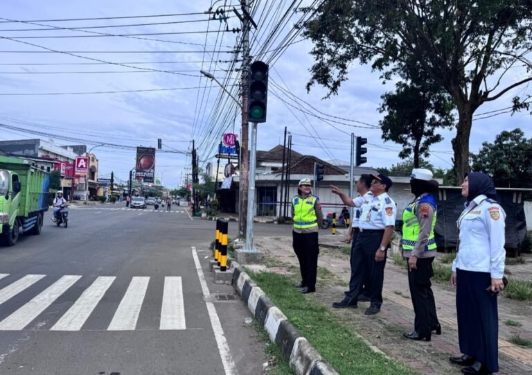 Traffic Light Simpang 4 Wahyu Sukoharjo Mulai Diaktifkan