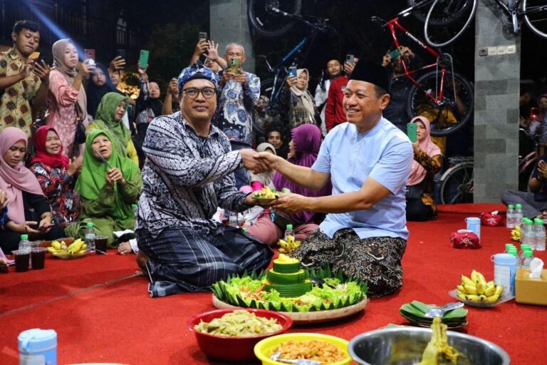 Bupati Sam’ani Dorong PKL Kudus Naik Kelas
