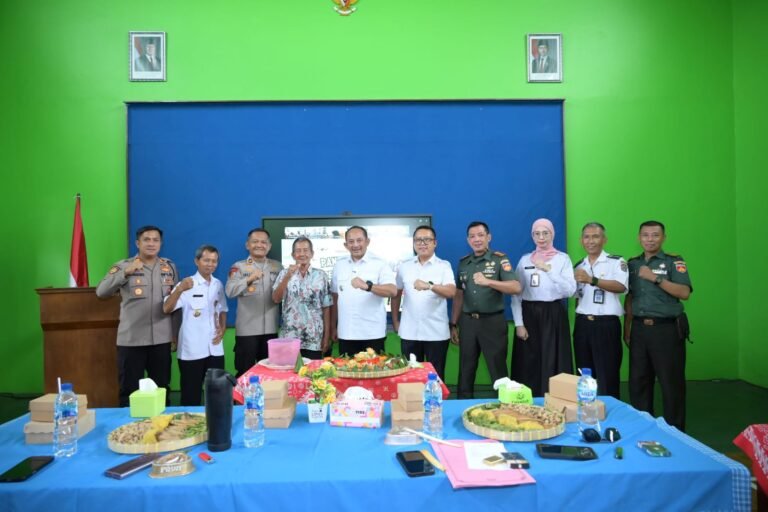 Karanganyar Sumbang Surplus Beras 154.193 Ton