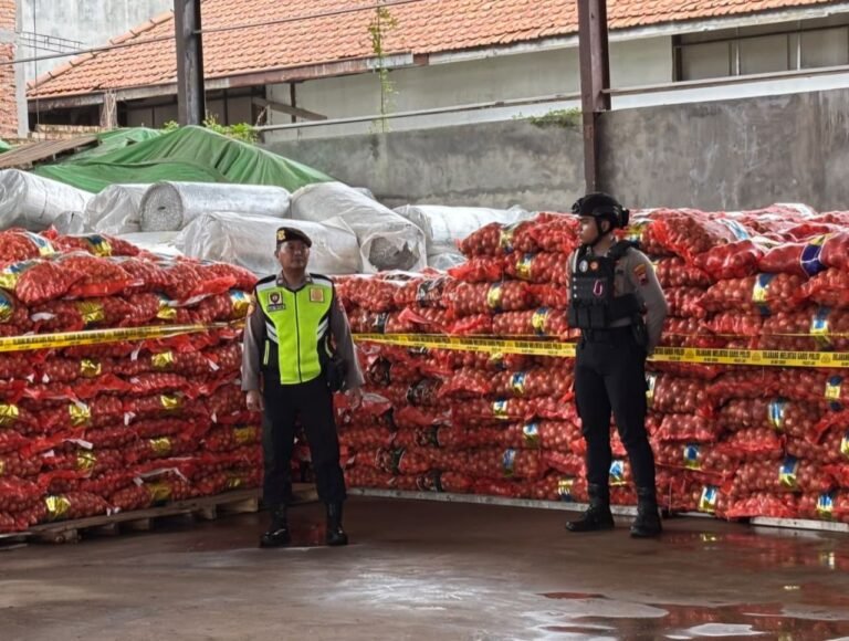 Polda Tindak Tegas Penyelundupan 123 Ton Bawang Bombay di Tanjung Emas