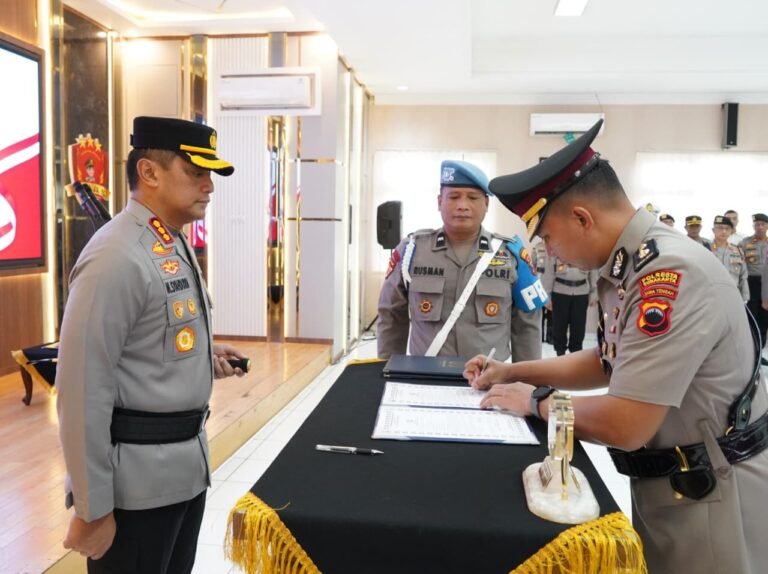 Kapolrestabes Pimpin Sertijab Kasattahti, Kasikum dan Kapolsek Kawasan Pelabuhan