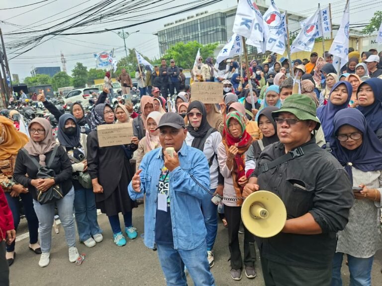 Tolak Pergantian Kurator, Eks Karyawan Sritex Dijanjikan THR Sembari Tunggu Pesangon