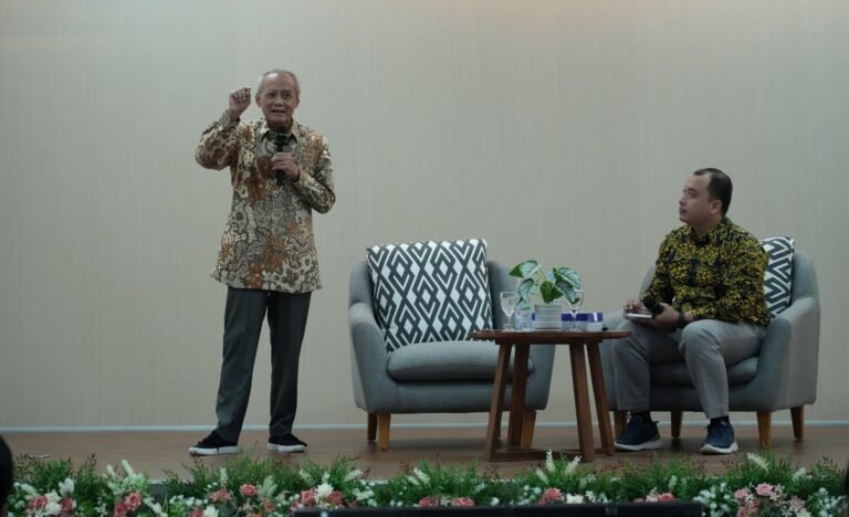 Pakar Nasional Kupas Arah Baru Koperasi