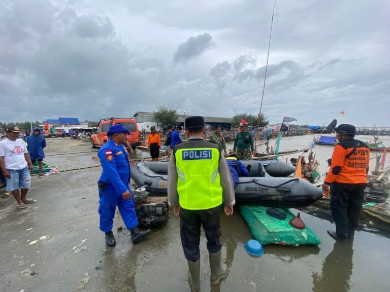 Dua Nelayan Pati Hanyut, Tim Gabungan Lakukan Pencarian