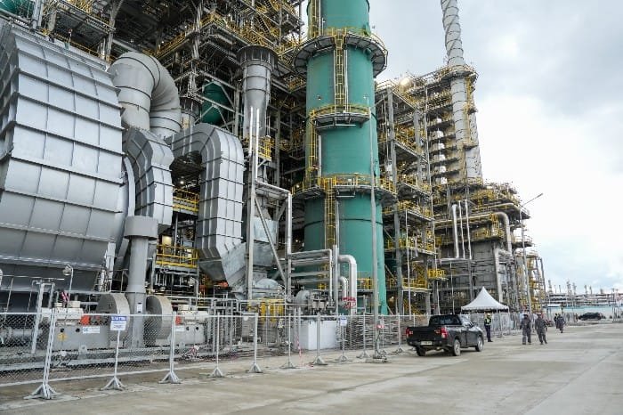 SIG Pasok 115.609 Ton Semen untuk Kilang Minyak Terbesar di Indonesia