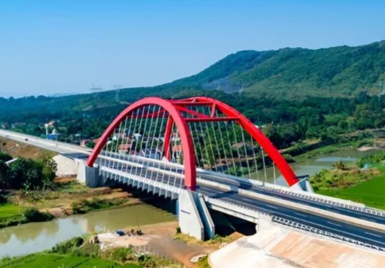 KemenPU Tetapkan Kenaikan Tarif Tol Batang – Semarang Tahun Ini