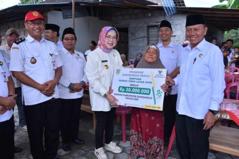 Etik dan Baznas Salurkan Rp334 Juta untuk Rehab RTLH