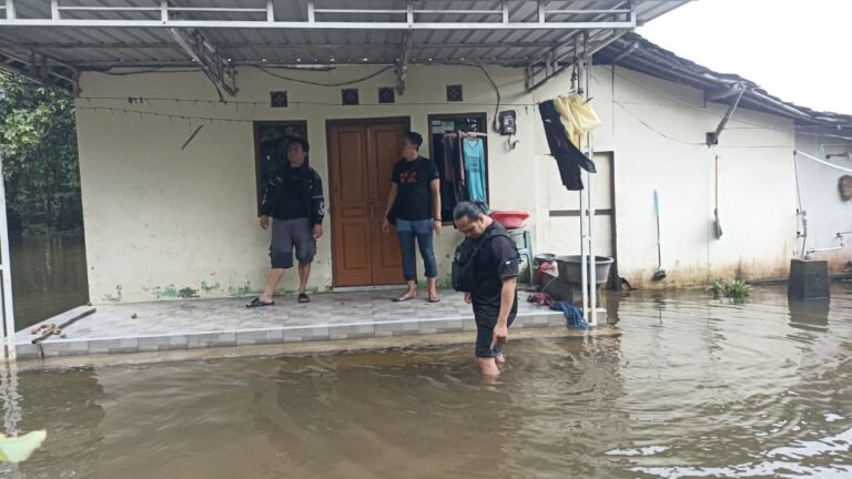 Manfaatkan Situasi Bencana, Gasak Perhiasan Tetangga untuk Karaoke