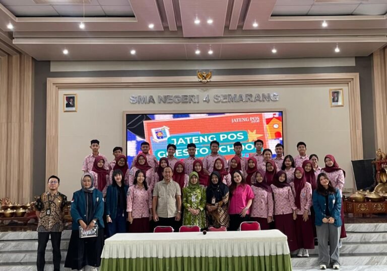 Jateng Pos Goes to School Hadir di SMA Negeri 4 Semarang, Bekali Siswa Dasar Penulisan Berita
