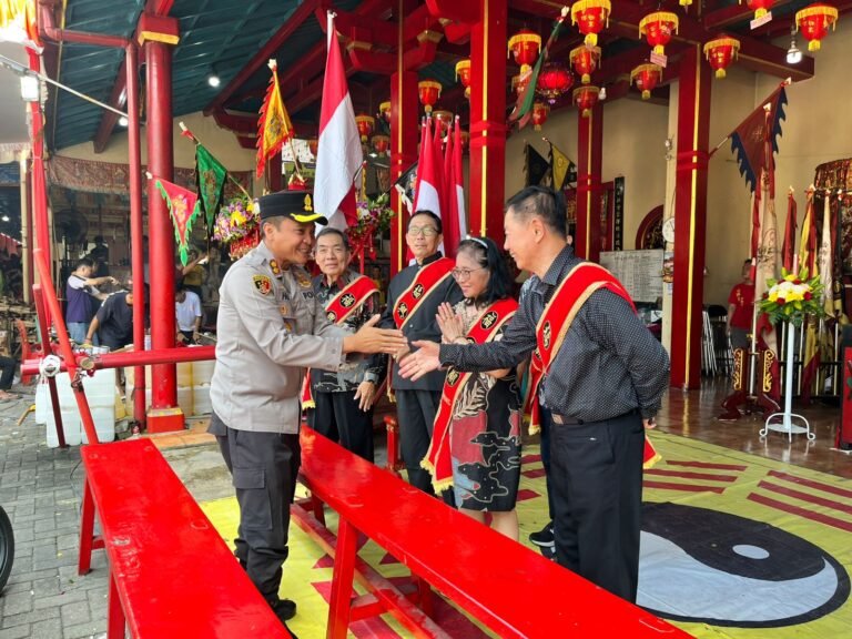 Kapolres Kudus Pastikan Kirab Bwee Gee Lancar