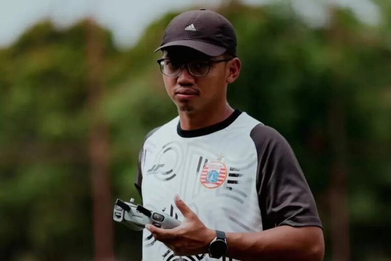 Dzikry Lazuardi Direkrut John Herdman