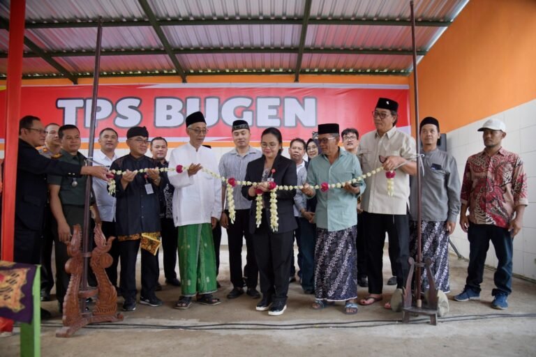 TPS Bugen Diresmikan, Buka Peluang Ekonomi Pilah Sampah Warga Tlogosari Wetan