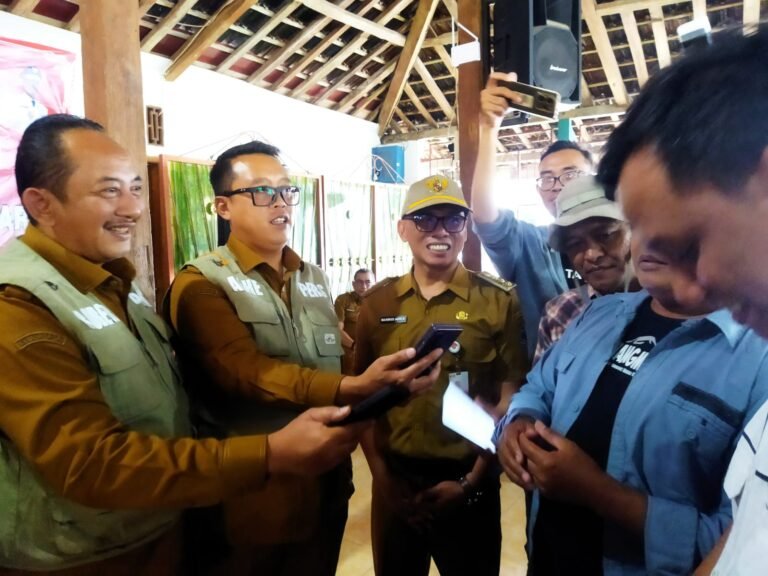 Peringati HPN, Bupati dan Wabup Karanganyar Tukar Peran jadi Wartawan