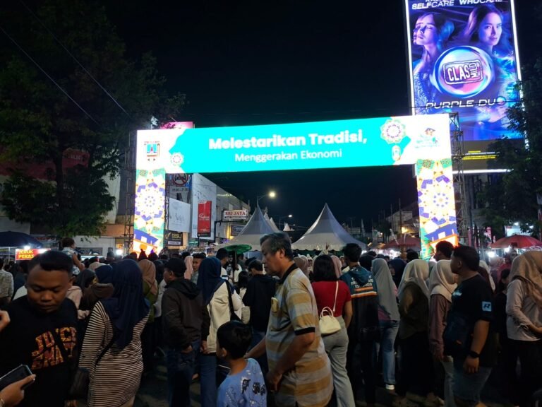 Diskon 50 Persen hingga “Hantu” Jalanan Sedot Animo Masyarakat