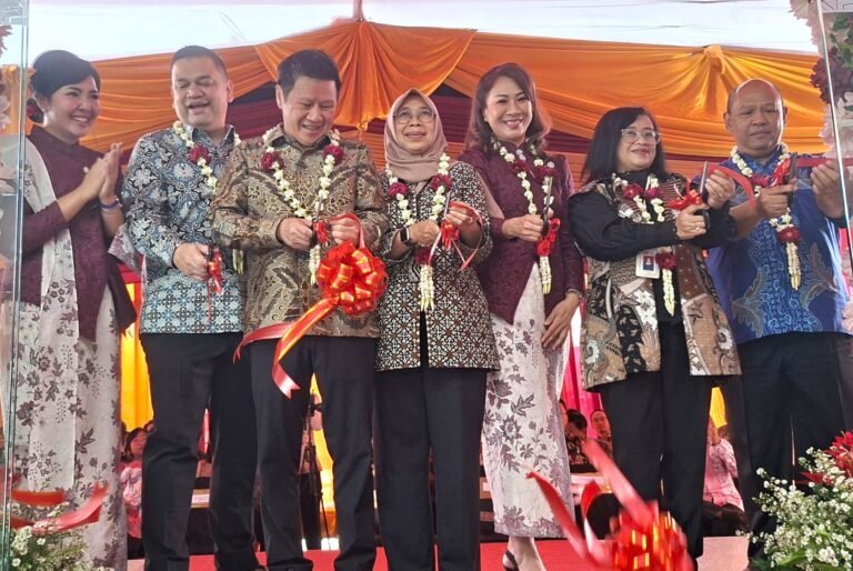 Optimalkan Layanan Nasabah, CIMB Niaga Hadirkan Digital Branch Semarang Pemuda 102
