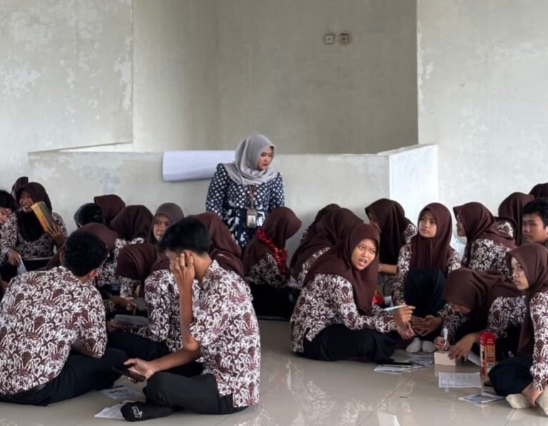 Dorong Wirausaha Muda Gunungkidul, PLN Ajak Siswa SMA Negeri 2 Wonosari Belajar Bisnis Hampers