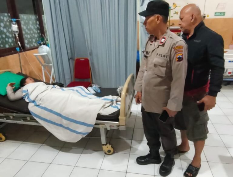 Sungai Karangmalang Meluap,  Dua Pemotor Terseret Arus, Satu Korban Masih dalam Pencarian