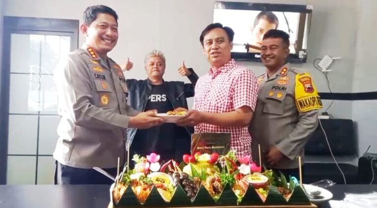 Media Center, Kado Manis Peringatan HPN ke-80 di Polresta Surakarta