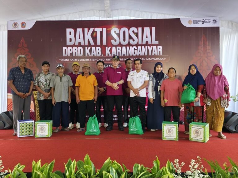 DPRD Karanganyar Peringati HUT 75 dengan Baksos dan Pengobatan Gratis