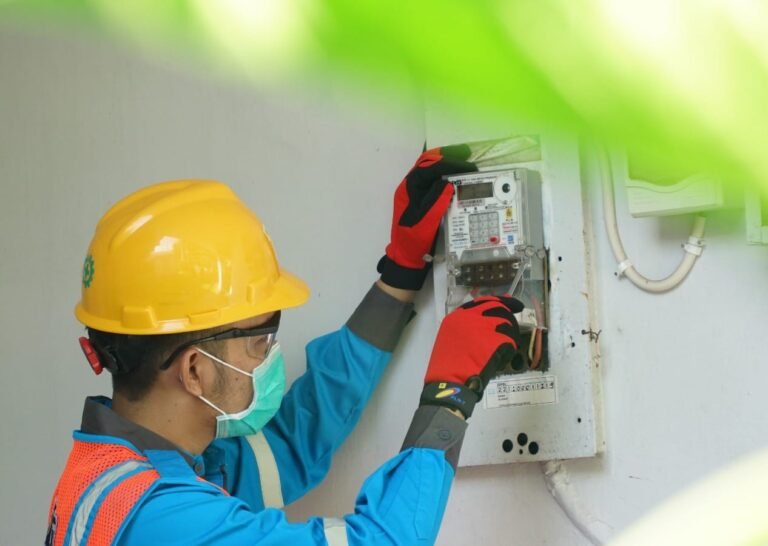 PLN Siagakan 1.700 Personel Hadapi Cuaca Ekstrem