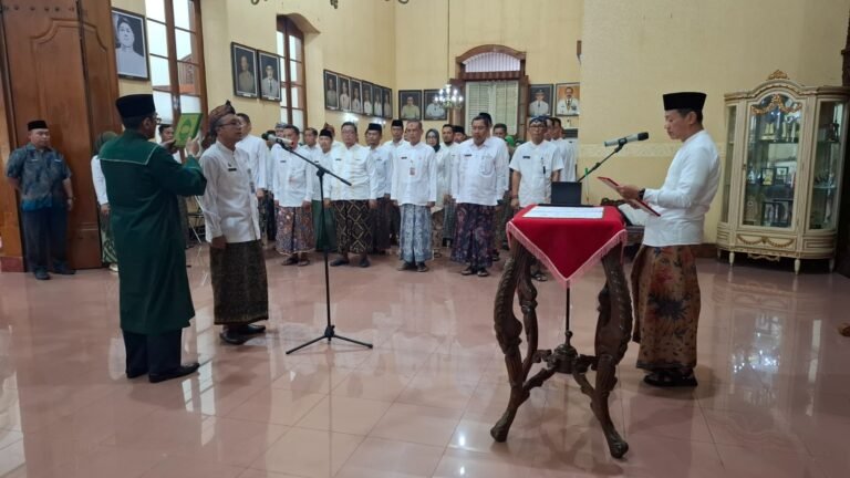 Bupati Ajak ASN Pemkab Kudus Biasakan Senyum Simpang Tujuh