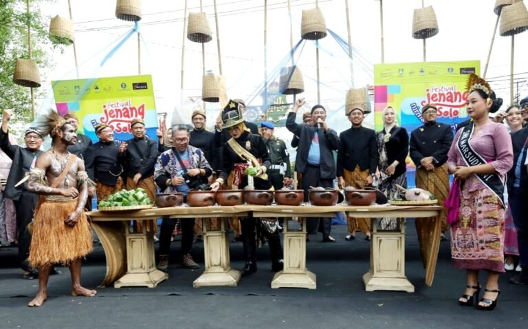Festival Jenang Solo Bagikan 15 Ribu Porsi Jenang di Ngarsopuro