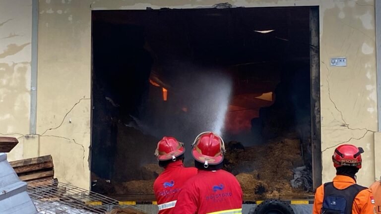 Gudang Tembakau Terbakar, Kerugian Ditaksir Miliaran