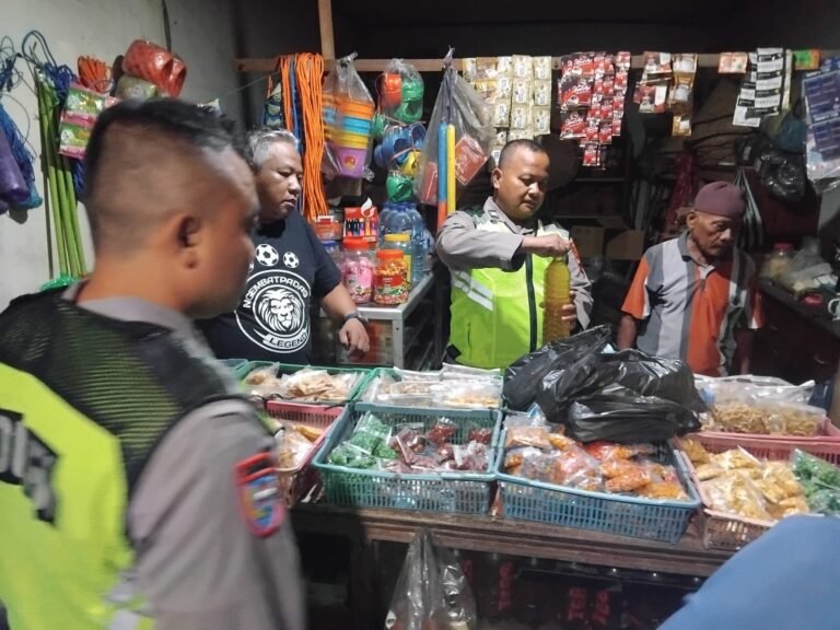 Jelang Ramadan, Polsek Gondangrejo Sisir Peredaran Miras