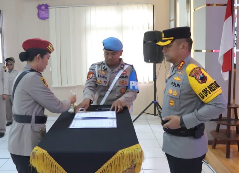 Kapolrestabes Semarang Lantik Kasatres PPA dan PPO