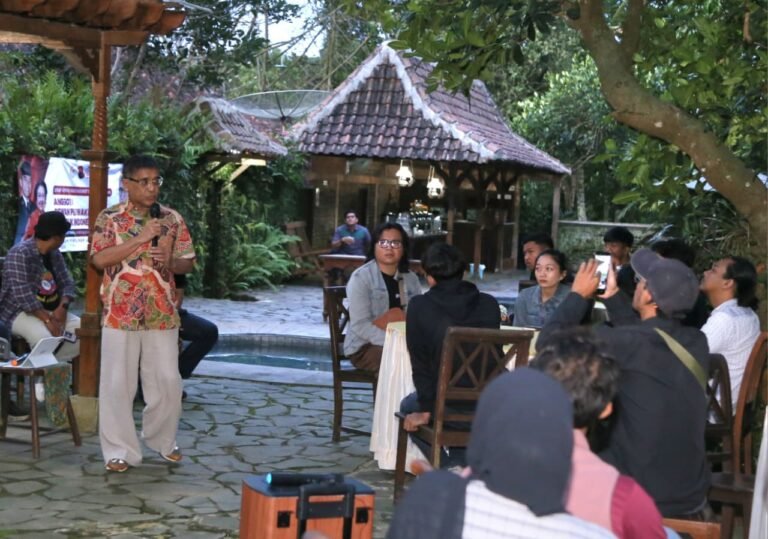 Dorong Seni Bermakna, Samuel Wattimena Minta Pelaku Seni Jangan Terjebak Ego Berekspresi