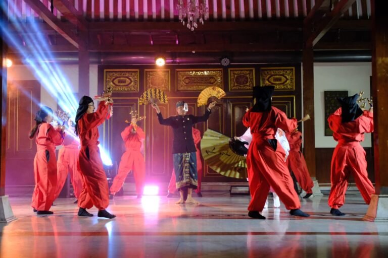 Diplomasi Budaya Sousei Kagura Jepang Sampaikan Pesan Damai di Solo