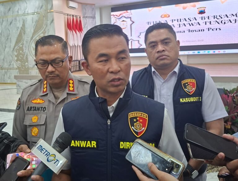 Tarik Paksa Mobil, Enam DC Arogan Diringkus