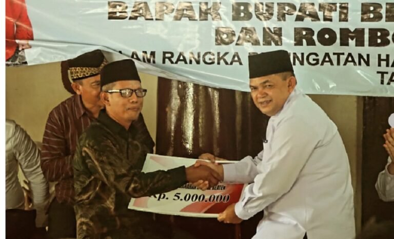 Ziarah Makam Sunan Tembayat, Bupati Semarang Jadikan Pererat Persatuan