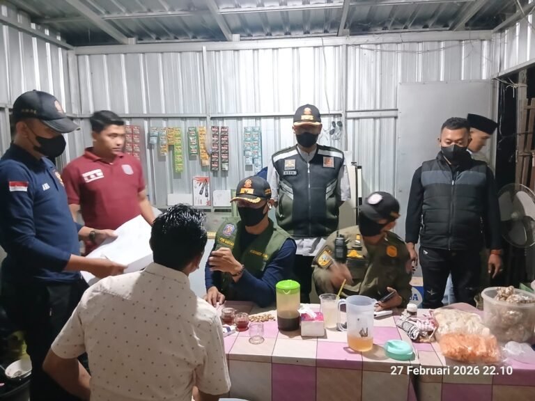 Satpol PP Kudus Gempur Miras dan Karaoke Ilegal di Undaan