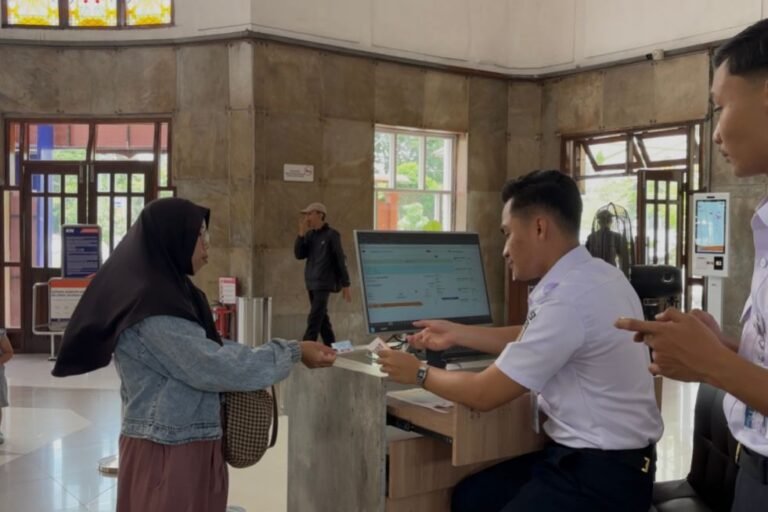 434 Ribu Penumpang Sudah Pesan Tiket KA di Daop 4 Semarang