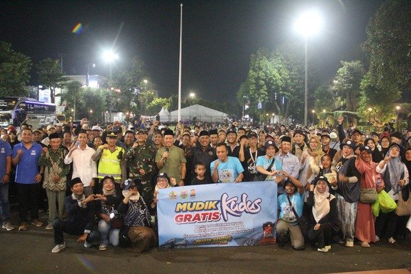 Bupati Kudus Sambut Ratusan Pemudik Tiba di Pendapa