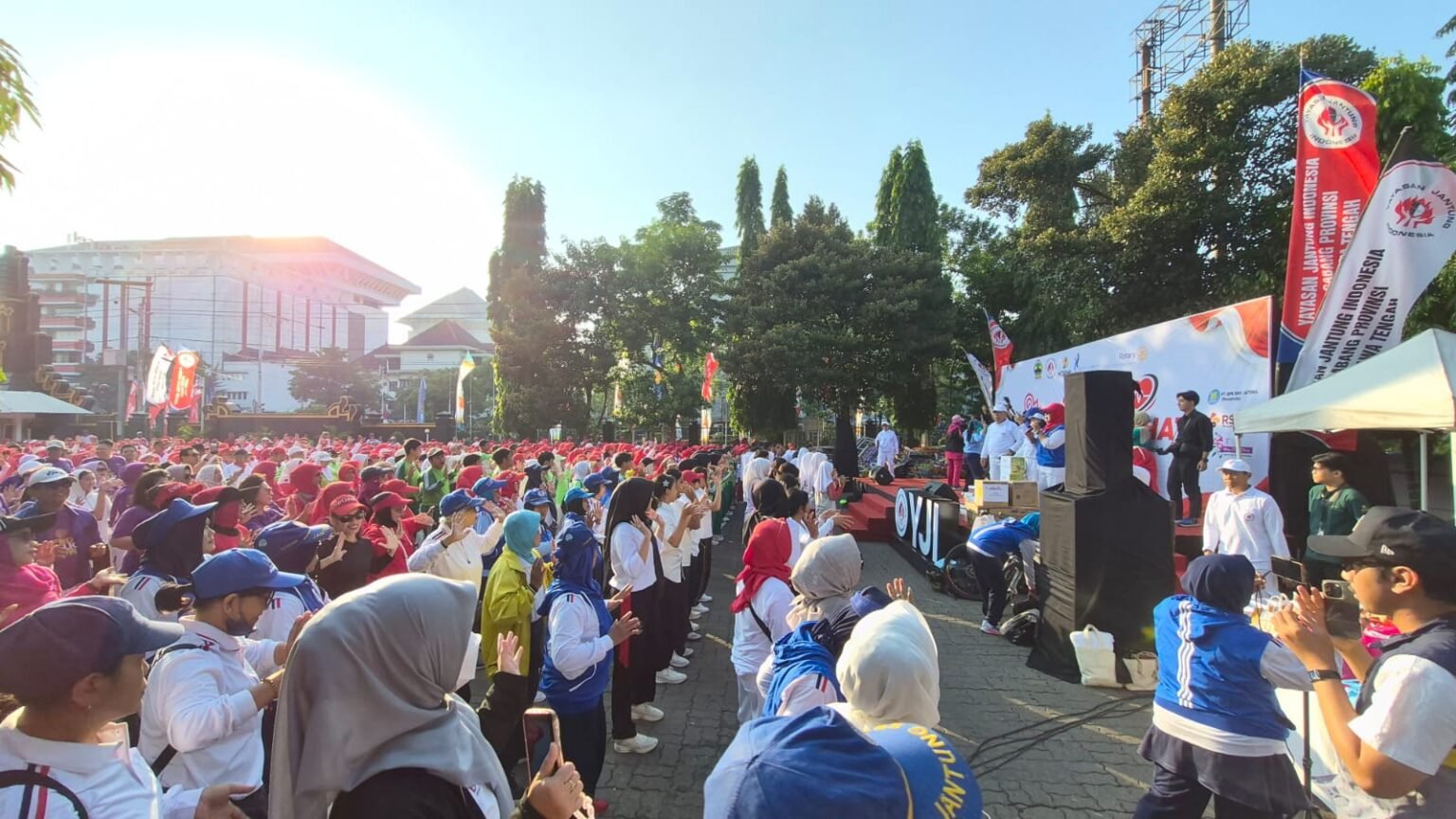 2.000 Peserta Padati Halaman Gubernuran Jateng, YJI Punya Program Baru untuk Kesehatan Jantung