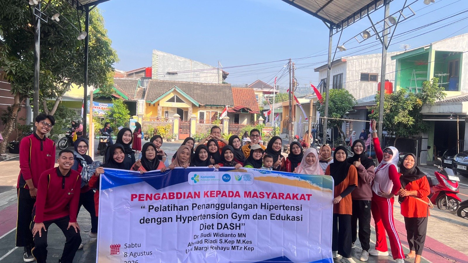 Hypertension Gym dan Diet DASH: Inovasi Posyandu Cegah Hipertensi di Semarang